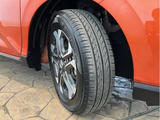 フリード+ハイブリッド ハイブリッド・クロスターホンダセンシング ディスプレイオーディオ 前後ドラレコ 無限フロアマット ETC CD再生対応 Bluetooth対応 アルミホイール バックカメラ シートヒーター サイドエアバッグ LEDヘッドライト スマートキー(31枚目)