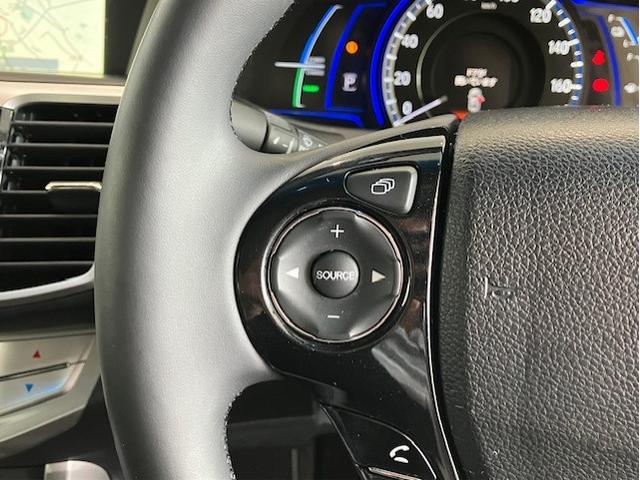 アコードハイブリッド EX FOPナビ 前後ドラレコ レザーパッケージ ETC シートヒーター アルミホイール フルセグTV CD・DVD再生対応 リヤカメラ 衝突軽減システム 本革 盗難防止装置 パワーウィンドウ 地デジ(11枚目)