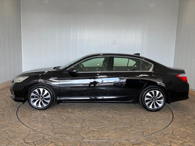 アコードハイブリッド EX FOPナビ 前後ドラレコ レザーパッケージ ETC シートヒーター アルミホイール フルセグTV CD・DVD再生対応 リヤカメラ 衝突軽減システム 本革 盗難防止装置 パワーウィンドウ 地デジ(13枚目)