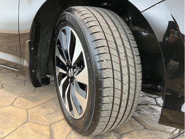 アコードハイブリッド EX FOPナビ 前後ドラレコ レザーパッケージ ETC シートヒーター アルミホイール フルセグTV CD・DVD再生対応 リヤカメラ 衝突軽減システム 本革 盗難防止装置 パワーウィンドウ 地デジ(28枚目)