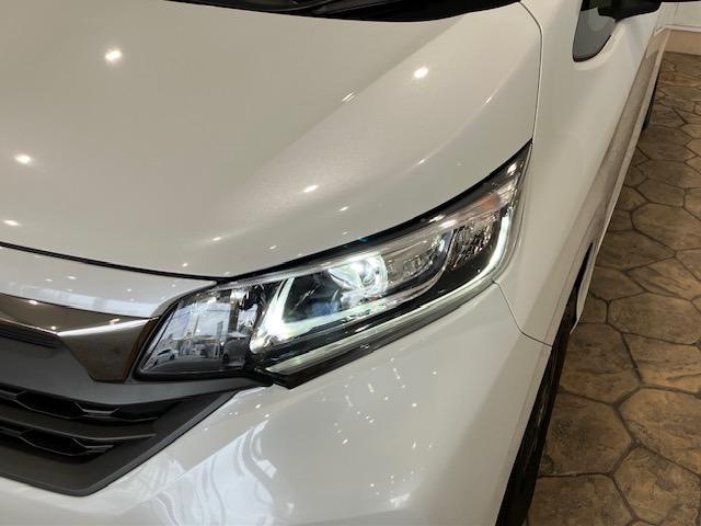 フリードハイブリッド ハイブリッド・Ｇブラックスタイル　レンタアップ　ホンダセンシング　９インチプレミアムインターナビ　ＥＴＣ　シートヒーター　アルミホイール　Ｂｌｕｅｔｏｏｔｈ対応　Ｗ電動ドア　衝突軽減ブレーキ　オートクルーズコントロール　Ｒカメラ（16枚目）