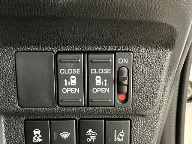 フリードハイブリッド ハイブリッド・Ｇブラックスタイル　レンタアップ　ホンダセンシング　９インチプレミアムインターナビ　ＥＴＣ　シートヒーター　アルミホイール　Ｂｌｕｅｔｏｏｔｈ対応　Ｗ電動ドア　衝突軽減ブレーキ　オートクルーズコントロール　Ｒカメラ（20枚目）