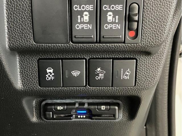 フリードハイブリッド ハイブリッド・Ｇブラックスタイル　レンタアップ　ホンダセンシング　９インチプレミアムインターナビ　ＥＴＣ　シートヒーター　アルミホイール　Ｂｌｕｅｔｏｏｔｈ対応　Ｗ電動ドア　衝突軽減ブレーキ　オートクルーズコントロール　Ｒカメラ（21枚目）