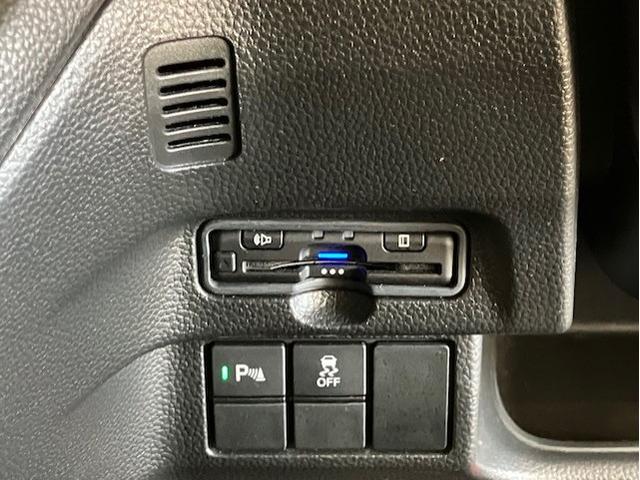 N-BOXカスタム EX ホンダセンシング 9インチプレミアムインターナビ 前後ドラレコ いまコレ+ 新品フロアマット 助手席スーパースライド LEDヘッド リアカメラ アイドリングストップ シートヒーター スマートキー(8枚目)