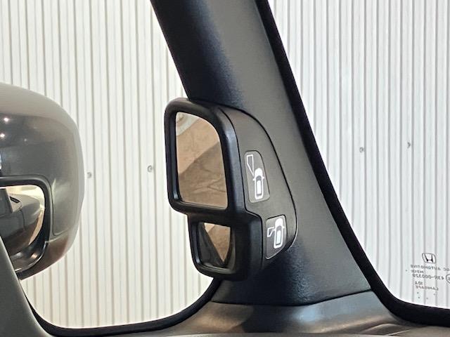 N-BOXカスタム EX ホンダセンシング 9インチプレミアムインターナビ 前後ドラレコ いまコレ+ 新品フロアマット 助手席スーパースライド LEDヘッド リアカメラ アイドリングストップ シートヒーター スマートキー(25枚目)