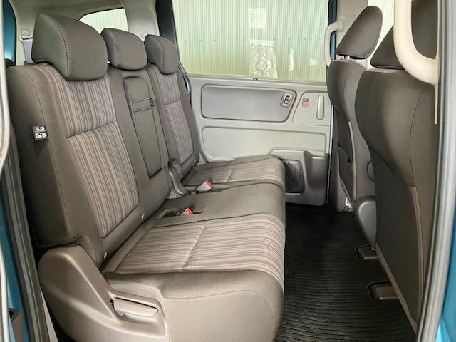 フリードハイブリッド ハイブリッド・Gホンダセンシング 9インチプレミアムインターナビ 7人乗り 軽減ブレーキ キーフリーシステム DVD再生可能 ECON 後カメラ Aクルーズ 地デジフルセグTV 横滑防止 パワーウインドウ 3列シート ETC付 ABS(24枚目)