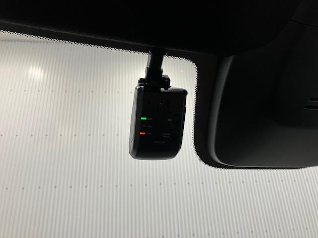 ステップワゴン e:HEVスパーダプレミアムライン 9インチホンダコネクトナビ マルチビューカメラシステム ブラインドスポットインフォメーション 前後ドラレコ ホンダセンシング マルチカメラ Wエアコン 両側自動ドア Fセグ クルーズC スマートK(4枚目)