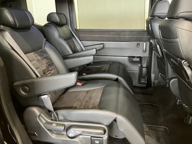 ステップワゴン e:HEVスパーダプレミアムライン 9インチホンダコネクトナビ マルチビューカメラシステム ブラインドスポットインフォメーション 前後ドラレコ ホンダセンシング マルチカメラ Wエアコン 両側自動ドア Fセグ クルーズC スマートK(32枚目)