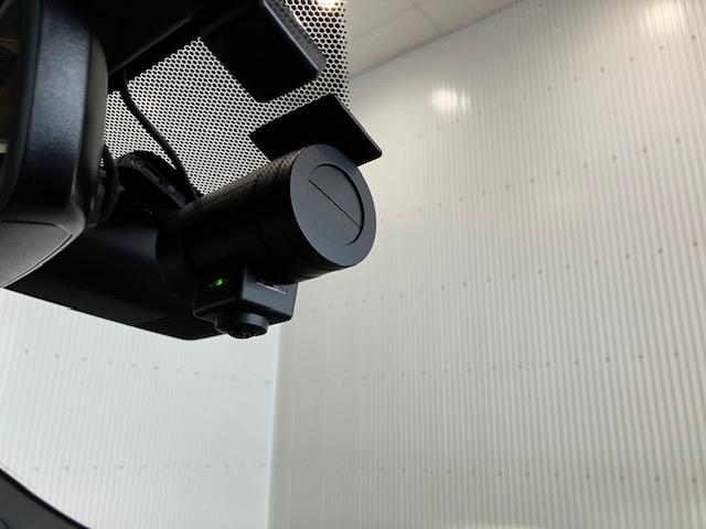 【ドライブレコーダー】万が一の事故にあった場合でも、ドライブレコーダーがその瞬間の映像を記録しています！事故だけでなく、楽しいお出かけの風景なども録画してくれています。