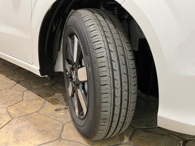 フリード e:HEVエアーEX ホンダセンシング 6人乗り ブラインドスポットインフォメーション 後退出庫サポート 衝突軽減システム 横滑り防止装置 クルーズコントロール サイドカーテンエアバック LEDランプ シートヒーター(10枚目)