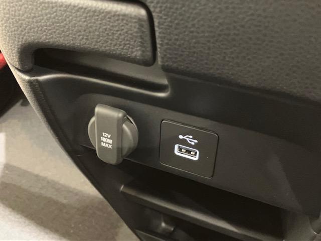 フリード e:HEVエアーEX ホンダセンシング 6人乗り ブラインドスポットインフォメーション 後退出庫サポート 衝突軽減システム 横滑り防止装置 クルーズコントロール サイドカーテンエアバック LEDランプ シートヒーター(14枚目)