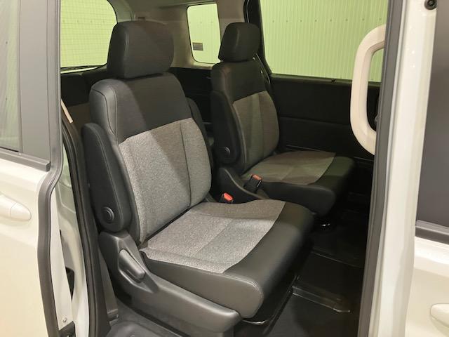 フリード e:HEVエアーEX ホンダセンシング 6人乗り ブラインドスポットインフォメーション 後退出庫サポート 衝突軽減システム 横滑り防止装置 クルーズコントロール サイドカーテンエアバック LEDランプ シートヒーター(19枚目)