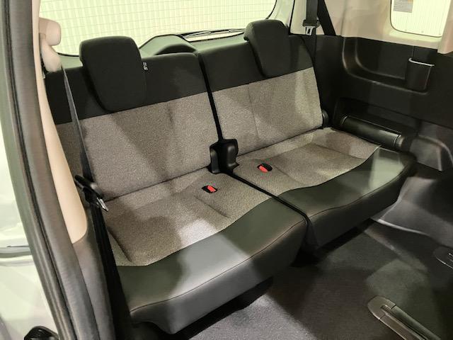 フリード e:HEVエアーEX ホンダセンシング 6人乗り ブラインドスポットインフォメーション 後退出庫サポート 衝突軽減システム 横滑り防止装置 クルーズコントロール サイドカーテンエアバック LEDランプ シートヒーター(22枚目)