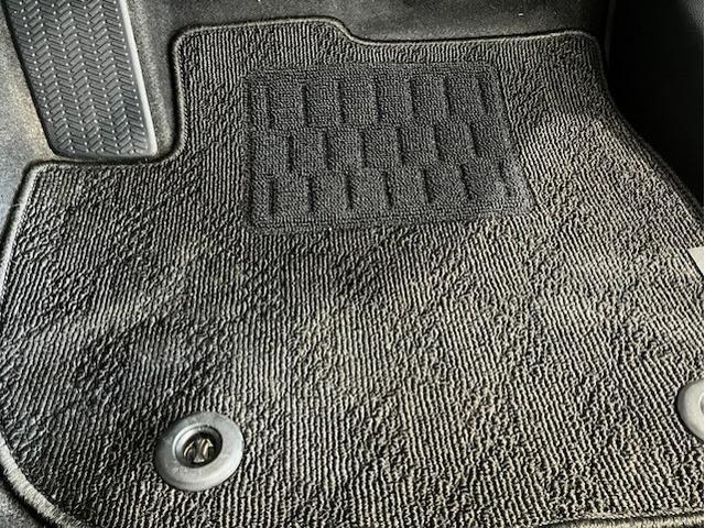 フィット ネス 4WD メモリーナビ アクセントツートンカラー クルコン リアカメラ LEDヘッドライト(15枚目)