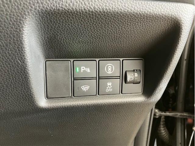 フィット ネス 4WD メモリーナビ アクセントツートンカラー クルコン リアカメラ LEDヘッドライト(16枚目)