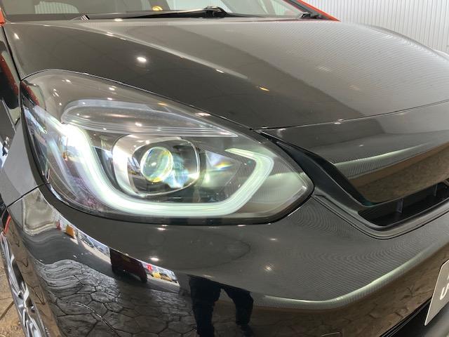 フィット ネス 4WD メモリーナビ アクセントツートンカラー クルコン リアカメラ LEDヘッドライト(20枚目)