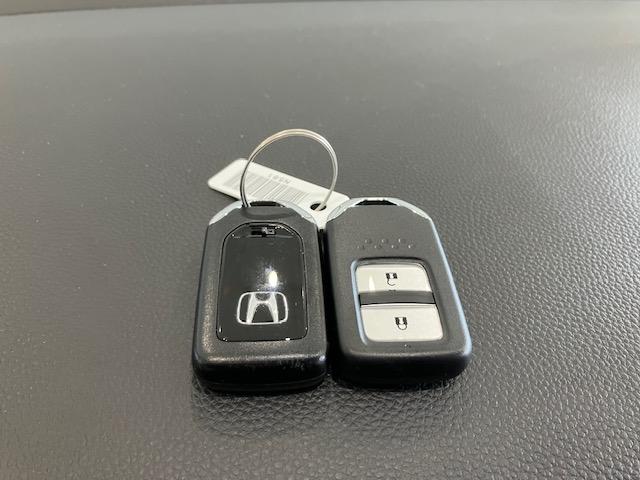 フィット ネス 4WD メモリーナビ アクセントツートンカラー クルコン リアカメラ LEDヘッドライト(26枚目)