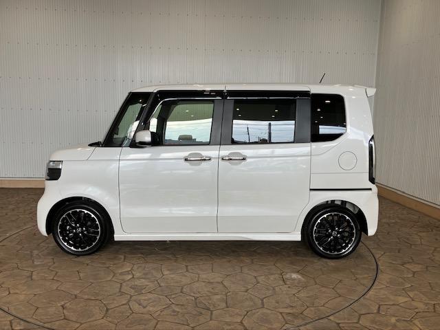 N-BOXカスタム ターボコーディネートスタイル ホンダセンシング 9インチホンダコネクトナビ 前後ドラレコ アルミホイール パドルシフト Bluetooth対応 フルセグTV 両側電動ドア Rカメラ クルコン スマートキ- パワーステアリング(13枚目)