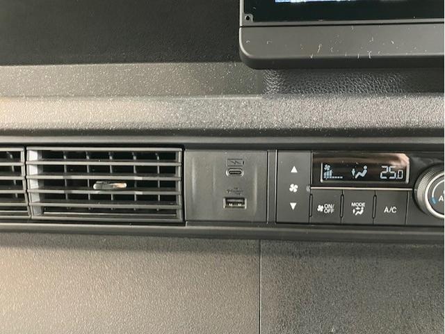 N-BOXカスタム ターボコーディネートスタイル ホンダセンシング 9インチホンダコネクトナビ 前後ドラレコ アルミホイール パドルシフト Bluetooth対応 フルセグTV 両側電動ドア Rカメラ クルコン スマートキ- パワーステアリング(20枚目)