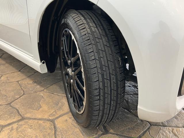 N-BOXカスタム ターボコーディネートスタイル ホンダセンシング 9インチホンダコネクトナビ 前後ドラレコ アルミホイール パドルシフト Bluetooth対応 フルセグTV 両側電動ドア Rカメラ クルコン スマートキ- パワーステアリング(35枚目)