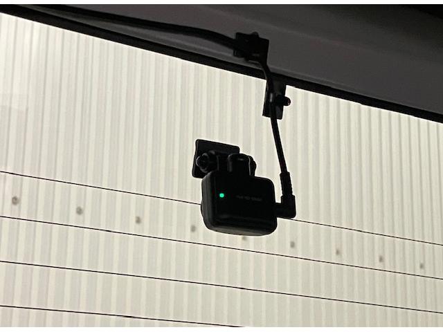 N-BOXカスタム ターボ 4WDオールシーズンマット ホンダセンシング 8インチホンダコネクトナビ 前後ドラレコ パドルシフト フルセグTV Bluetooth対応 サイドエアバック Dレコ LEDランプ ETC車載器 タ-ボ(6枚目)