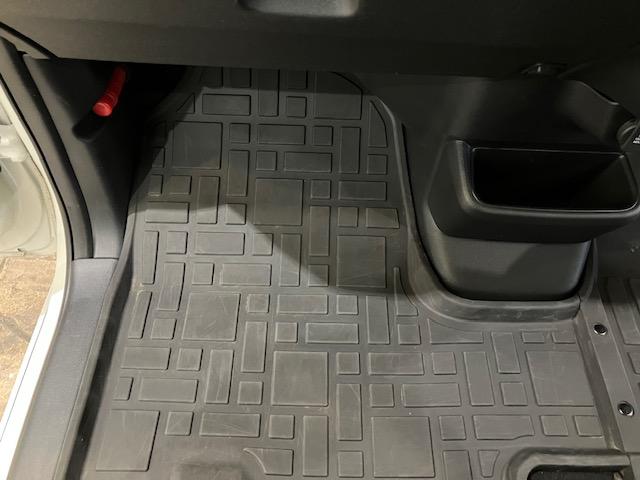 N-BOXカスタム ターボ 4WDオールシーズンマット ホンダセンシング 8インチホンダコネクトナビ 前後ドラレコ パドルシフト フルセグTV Bluetooth対応 サイドエアバック Dレコ LEDランプ ETC車載器 タ-ボ(24枚目)