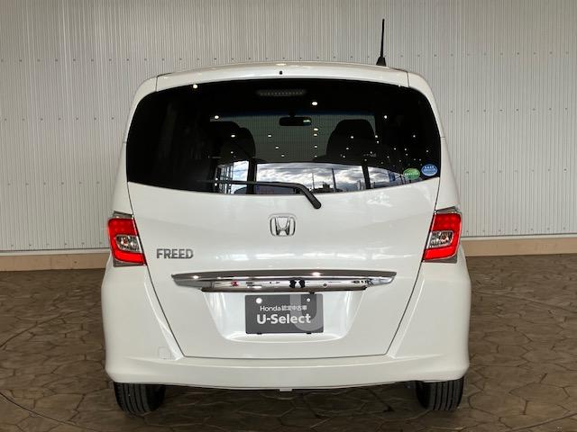 フリード Gプレミアムエディション 6人乗り メモリーナビ 両側パワースライドドア 地デジTV 盗難防止 VSA Bカメラ オートクルーズ パワステ AAC ETC車載器 3列シート パワーウィンド ABS Wエアバック エアバッグ(9枚目)