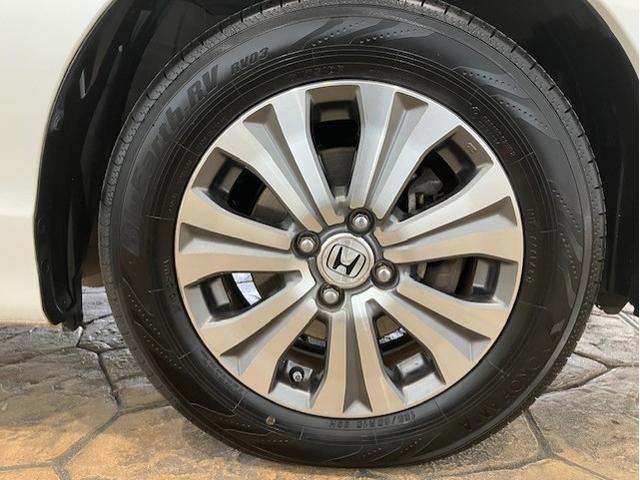 フリード Gプレミアムエディション 6人乗り メモリーナビ 両側パワースライドドア 地デジTV 盗難防止 VSA Bカメラ オートクルーズ パワステ AAC ETC車載器 3列シート パワーウィンド ABS Wエアバック エアバッグ(15枚目)