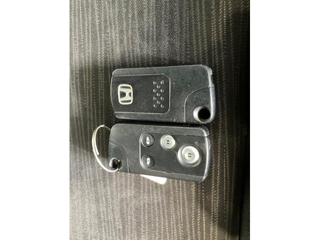 フリード Gプレミアムエディション 6人乗り メモリーナビ 両側パワースライドドア 地デジTV 盗難防止 VSA Bカメラ オートクルーズ パワステ AAC ETC車載器 3列シート パワーウィンド ABS Wエアバック エアバッグ(26枚目)