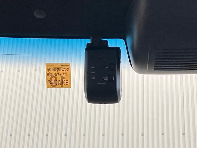 N-BOXカスタム L ホンダセンシング メモリーナビ 前後ドラレコ いまコレ+ 新品フロアマット アルミホイール Bluetooth対応 フルセグTV サイドエアバッグ ナビTV Aストップ シートヒータ LEDライト(3枚目)