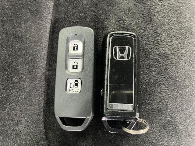 N-BOXカスタム L ホンダセンシング メモリーナビ 前後ドラレコ いまコレ+ 新品フロアマット アルミホイール Bluetooth対応 フルセグTV サイドエアバッグ ナビTV Aストップ シートヒータ LEDライト(34枚目)