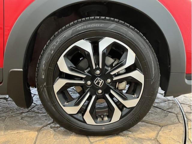 フィット e:HEVクロスター 4WDホンダセンシング 9インチプレミアムインターナビ オールシーズンマット 前後ドラレコ アルミホイール フルセグTV Bluetooth対応 衝突回避システム フルオートエアコン LEDランプ(30枚目)