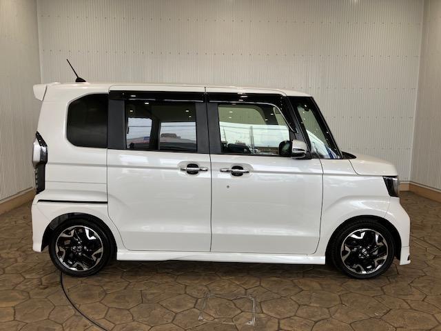 N-BOXカスタム G・EXターボホンダセンシング 8インチプレミアムインターナビ 前後ドラレコ いまコレ+ 新品フロアマット 無限フロントグリル 無限フロントスポイラー Rカメ 前席シートヒーター クルコン ナビTV サイドエアバッグ タ-ボ ETC(15枚目)