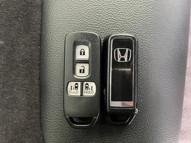 N-BOXカスタム G・EXターボホンダセンシング 8インチプレミアムインターナビ 前後ドラレコ いまコレ+ 新品フロアマット 無限フロントグリル 無限フロントスポイラー Rカメ 前席シートヒーター クルコン ナビTV サイドエアバッグ タ-ボ ETC(31枚目)