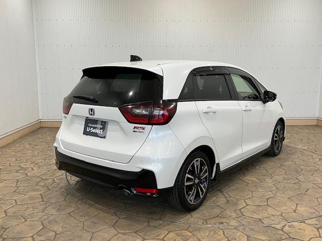 フィット e:HEVRS ホンダセンシング ホンダコネクトディスプレイ 前後ドラレコ パドルシフト アルミホイール エアバッグ ナビ&TV パワーウィンドウ 助手席エアバッグ Dレコ フルセグテレビ LEDヘッドランプ ABS(4枚目)