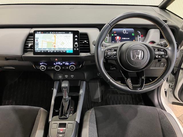 フィット e:HEVRS ホンダセンシング ホンダコネクトディスプレイ 前後ドラレコ パドルシフト アルミホイール エアバッグ ナビ&TV パワーウィンドウ 助手席エアバッグ Dレコ フルセグテレビ LEDヘッドランプ ABS(8枚目)