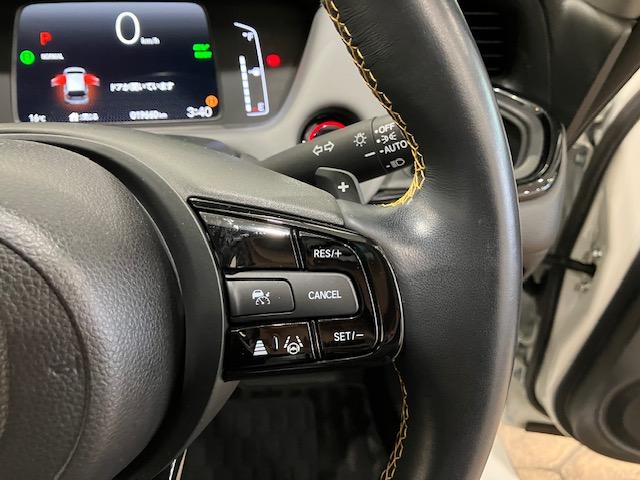 フィット e:HEVRS ホンダセンシング ホンダコネクトディスプレイ 前後ドラレコ パドルシフト アルミホイール エアバッグ ナビ&TV パワーウィンドウ 助手席エアバッグ Dレコ フルセグテレビ LEDヘッドランプ ABS(11枚目)