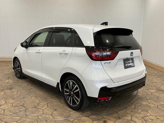 フィット e:HEVRS ホンダセンシング ホンダコネクトディスプレイ 前後ドラレコ パドルシフト アルミホイール エアバッグ ナビ&TV パワーウィンドウ 助手席エアバッグ Dレコ フルセグテレビ LEDヘッドランプ ABS(13枚目)