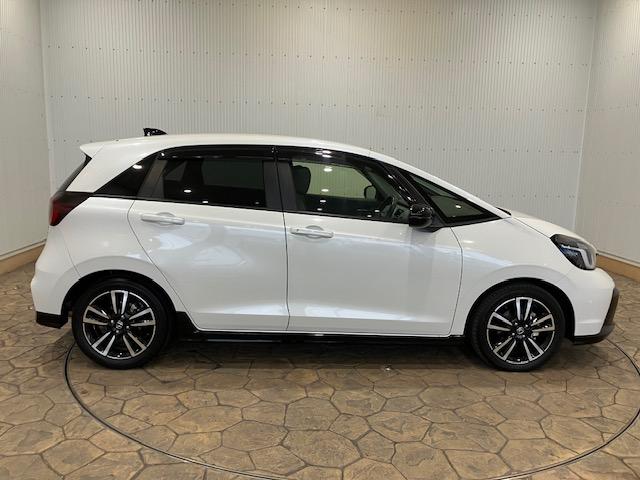 フィット e:HEVRS ホンダセンシング ホンダコネクトディスプレイ 前後ドラレコ パドルシフト アルミホイール エアバッグ ナビ&TV パワーウィンドウ 助手席エアバッグ Dレコ フルセグテレビ LEDヘッドランプ ABS(15枚目)