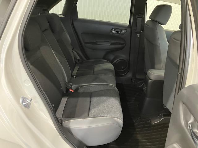 フィット e:HEVRS ホンダセンシング ホンダコネクトディスプレイ 前後ドラレコ パドルシフト アルミホイール エアバッグ ナビ&TV パワーウィンドウ 助手席エアバッグ Dレコ フルセグテレビ LEDヘッドランプ ABS(25枚目)