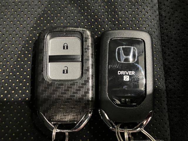 フィット e:HEVRS ホンダセンシング ホンダコネクトディスプレイ 前後ドラレコ パドルシフト アルミホイール エアバッグ ナビ&TV パワーウィンドウ 助手席エアバッグ Dレコ フルセグテレビ LEDヘッドランプ ABS(29枚目)