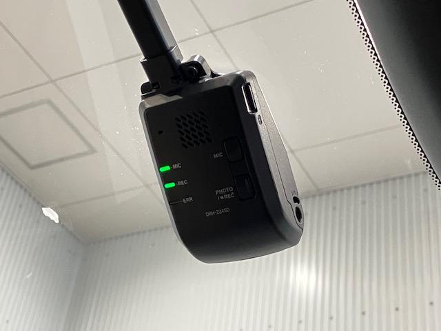 フィット e:HEVRS ホンダセンシング 9インチプレミアムインターナビ 前後ドラレコ パドルシフト アルミホイール エアバッグ ナビ&TV パワーウィンドウ 助手席エアバッグ Dレコ フルセグテレビ LEDヘッドランプ(3枚目)