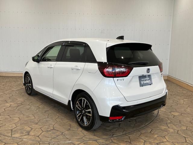 フィット e:HEVRS ホンダセンシング 9インチプレミアムインターナビ 前後ドラレコ パドルシフト アルミホイール エアバッグ ナビ&TV パワーウィンドウ 助手席エアバッグ Dレコ フルセグテレビ LEDヘッドランプ(14枚目)