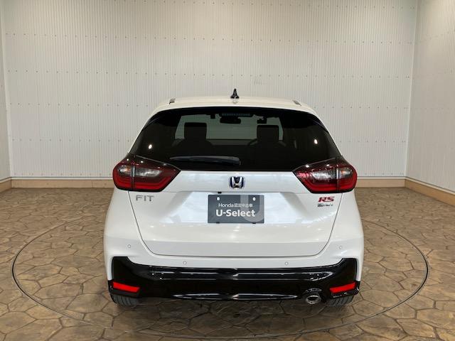 フィット e:HEVRS ホンダセンシング 9インチプレミアムインターナビ 前後ドラレコ パドルシフト アルミホイール エアバッグ ナビ&TV パワーウィンドウ 助手席エアバッグ Dレコ フルセグテレビ LEDヘッドランプ(15枚目)