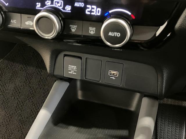 フィット e:HEVRS ホンダセンシング 9インチプレミアムインターナビ 前後ドラレコ パドルシフト アルミホイール エアバッグ ナビ&TV パワーウィンドウ 助手席エアバッグ Dレコ フルセグテレビ LEDヘッドランプ(20枚目)