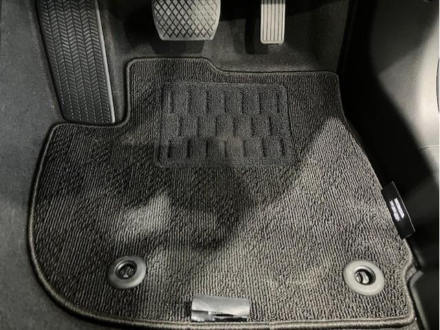 フィット e:HEVRS ホンダセンシング 9インチプレミアムインターナビ 前後ドラレコ パドルシフト アルミホイール エアバッグ ナビ&TV パワーウィンドウ 助手席エアバッグ Dレコ フルセグテレビ LEDヘッドランプ(23枚目)