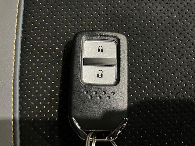 フィット e:HEVRS ホンダセンシング 9インチプレミアムインターナビ 前後ドラレコ パドルシフト アルミホイール エアバッグ ナビ&TV パワーウィンドウ 助手席エアバッグ Dレコ フルセグテレビ LEDヘッドランプ(29枚目)