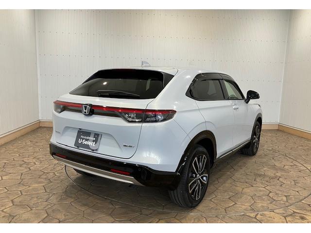 ヴェゼル e:HEVZ ホンダセンシング ホンダコネクトディスプレイ 前後ドラレコ ブラインドスポット 後退出庫サポート 衝突回避支援ブレーキ機能 スマキ Pトランク フルオートエアコン Dレコ エアバッグ 両席エアバック(4枚目)