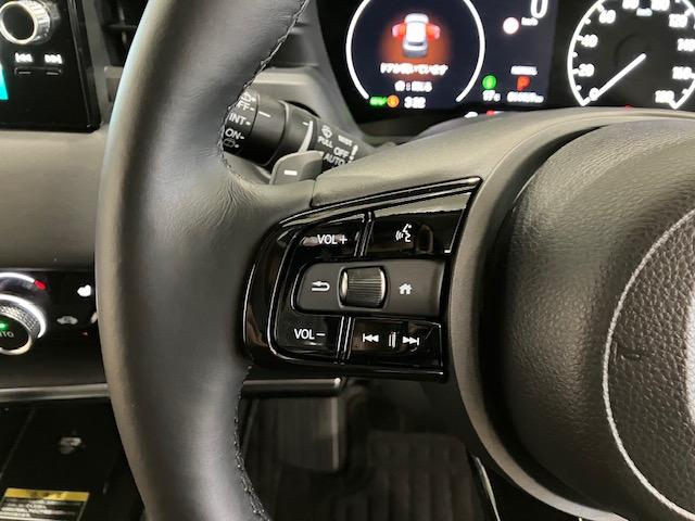 ヴェゼル e:HEVZ ホンダセンシング ホンダコネクトディスプレイ 前後ドラレコ ブラインドスポット 後退出庫サポート 衝突回避支援ブレーキ機能 スマキ Pトランク フルオートエアコン Dレコ エアバッグ 両席エアバック(10枚目)