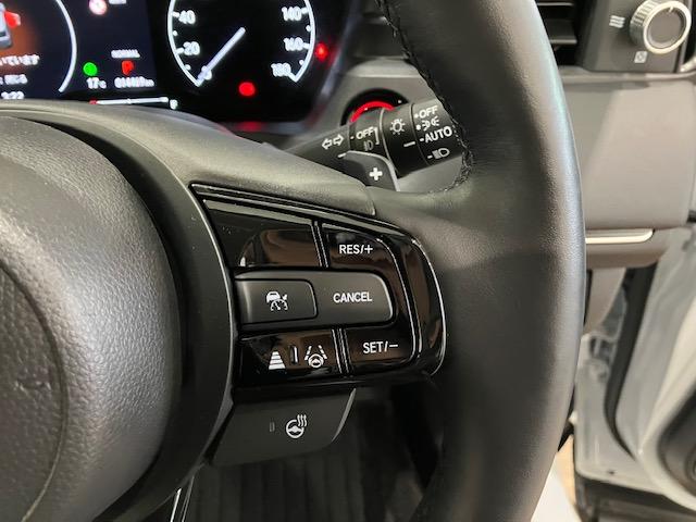 ヴェゼル e:HEVZ ホンダセンシング ホンダコネクトディスプレイ 前後ドラレコ ブラインドスポット 後退出庫サポート 衝突回避支援ブレーキ機能 スマキ Pトランク フルオートエアコン Dレコ エアバッグ 両席エアバック(11枚目)